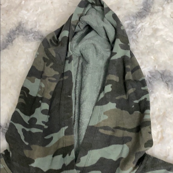 justice shirt w/ hood - Picture 4 of 4